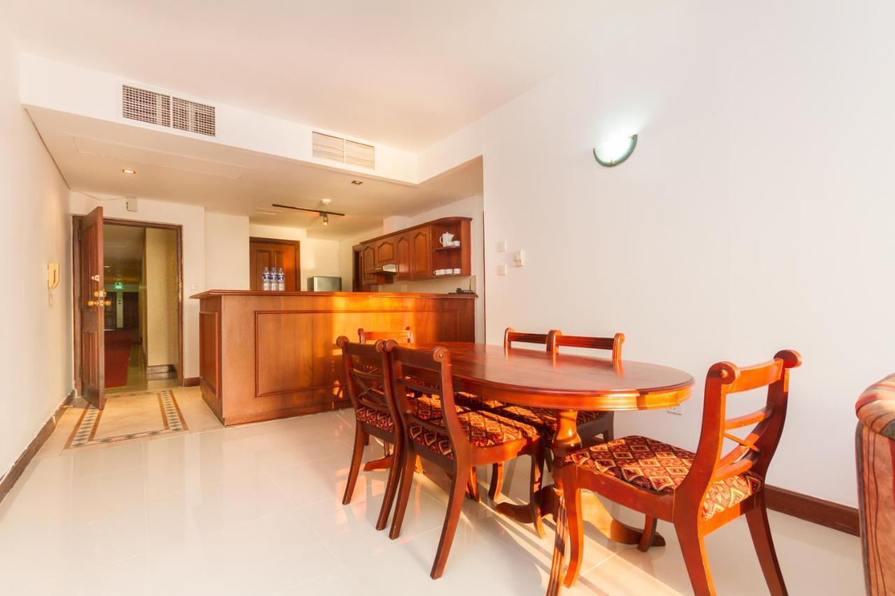 Crescat Residencies Apartment Colombo Exterior photo